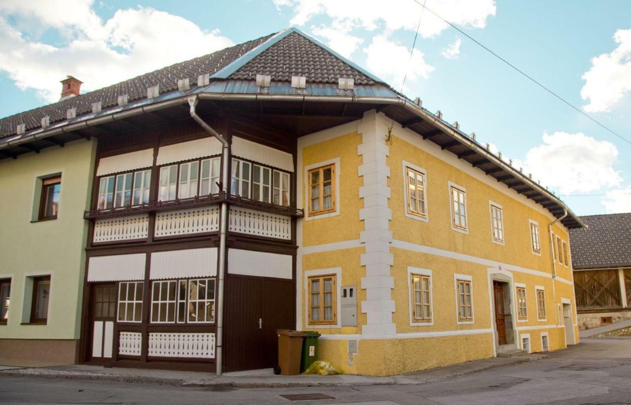 ボーヒニ The 1882 Old House Vodnikovaヴィラ エクステリア 写真